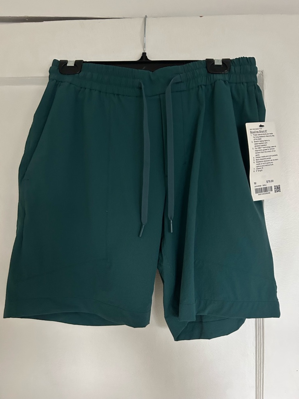 Lulu Lemon Green Bowline Short 8"
